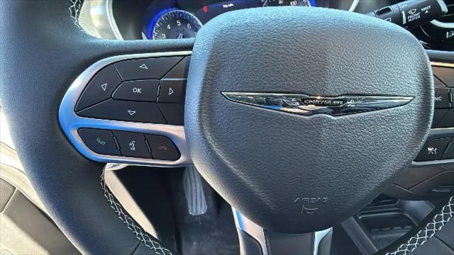 2026 Chrysler Pacifica Select AWD