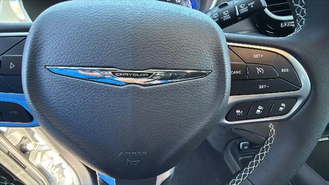 2026 Chrysler Pacifica Select AWD