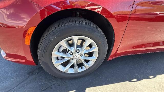 2026 Chrysler Pacifica Select AWD
