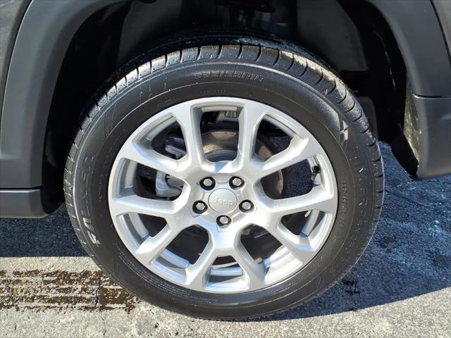 2023 Jeep Compass Latitude Lux FWD