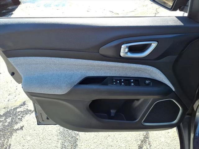 2023 Jeep Compass Latitude Lux FWD