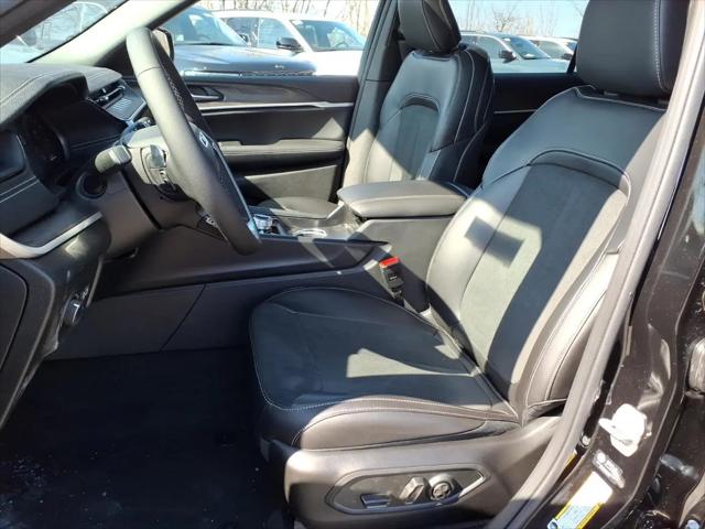 2026 Jeep Grand Cherokee L Altitude 4x4
