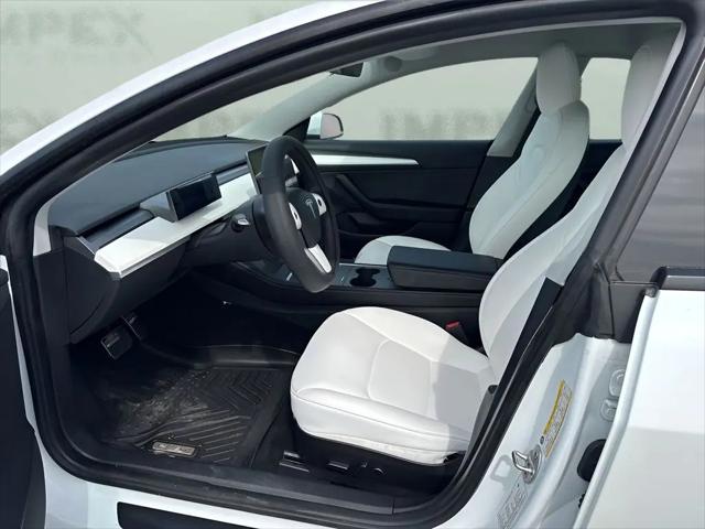 2021 Tesla Model 3 Standard Range Plus Rear-Wheel Drive