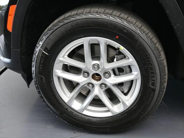 2026 Jeep Grand Cherokee L Laredo 4x2