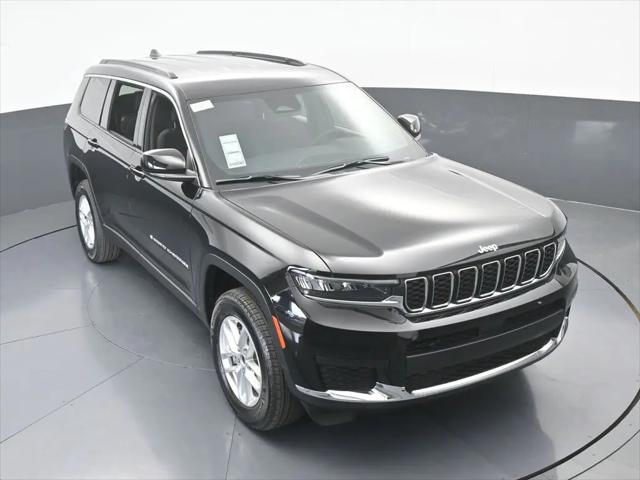 2026 Jeep Grand Cherokee L Laredo 4x2