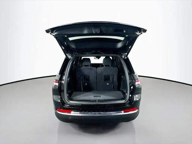 2026 Jeep Grand Cherokee L Altitude 4x2