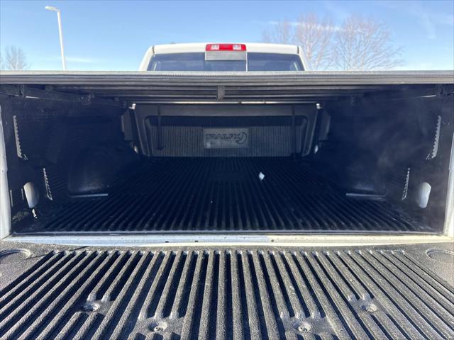2019 Ram 1500 Classic SLT Crew Cab 4x4 6'4" Box