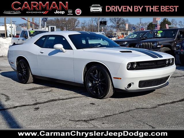 2017 Dodge Challenger SXT Plus