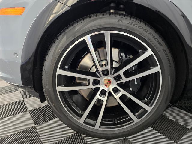 2026 Porsche Cayenne GTS