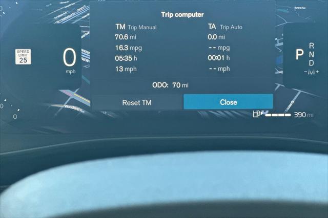2026 Volvo XC40 Plus, B5 AWD Gas (mild hybrid), Dark