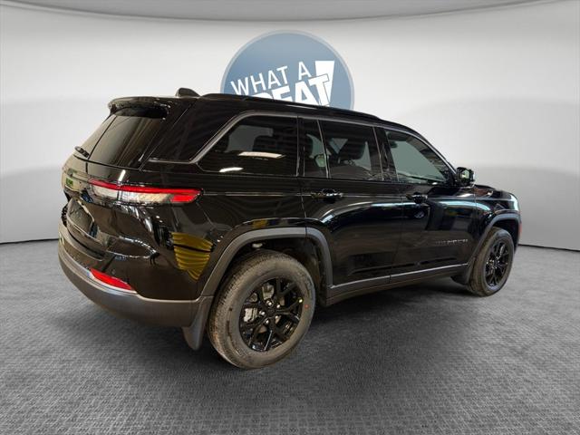 2026 Jeep Grand Cherokee GRAND CHEROKEE LAREDO ALTITUDE 4X4