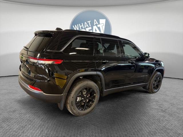 2026 Jeep Grand Cherokee GRAND CHEROKEE LAREDO ALTITUDE 4X4