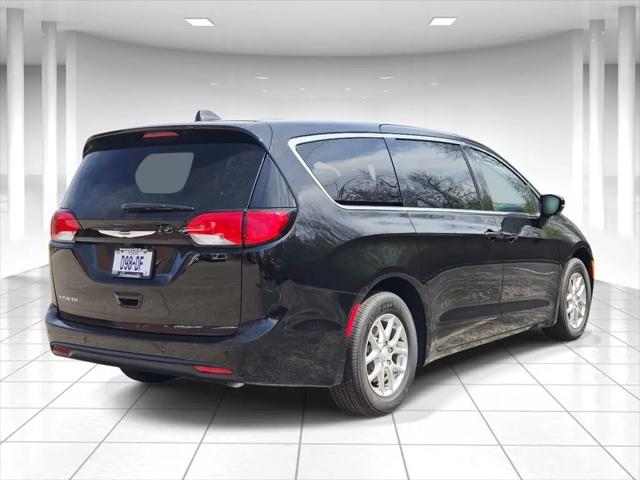 2026 Chrysler Voyager LX