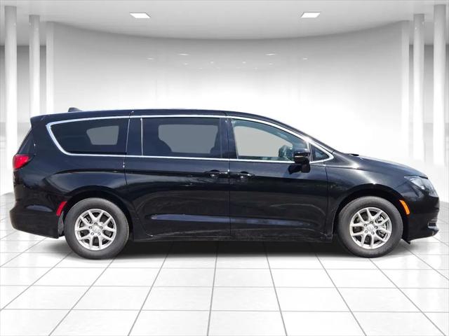 2026 Chrysler Voyager LX