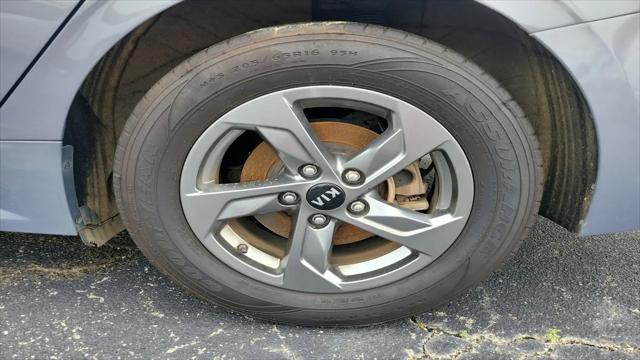 2021 Kia K5 LXS