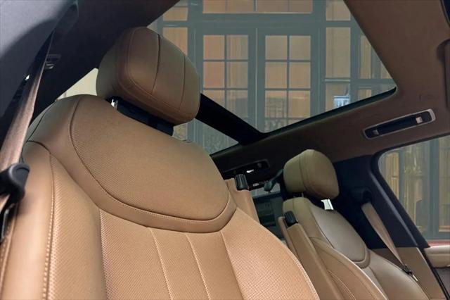 2026 Land Rover Range Rover P400 SE 7 Seat