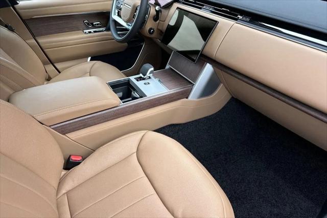 2026 Land Rover Range Rover P400 SE 7 Seat