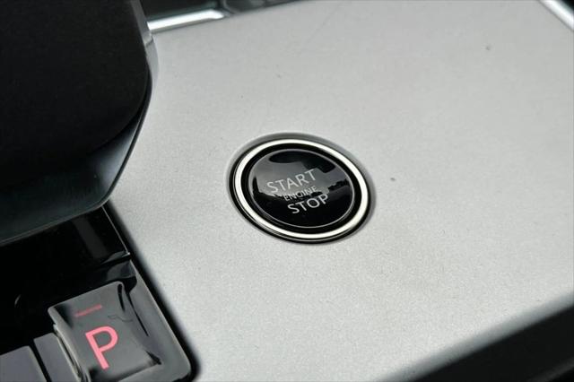 2026 Land Rover Range Rover P400 SE 7 Seat