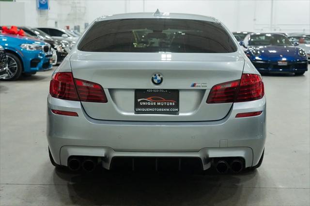 2016 BMW M5 Standard