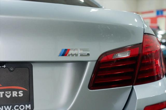 2016 BMW M5 Standard