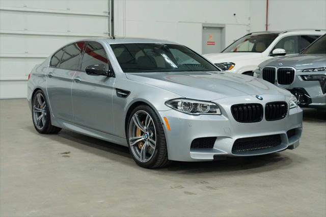 2016 BMW M5 Standard