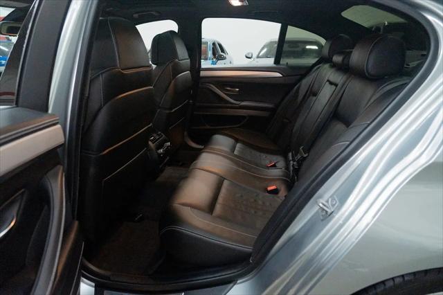 2016 BMW M5 Standard