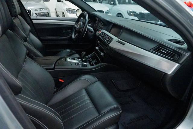 2016 BMW M5 Standard