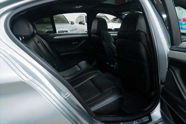 2016 BMW M5 Standard