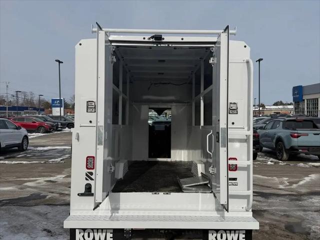 2025 Ford Transit Cutaway Unknown
