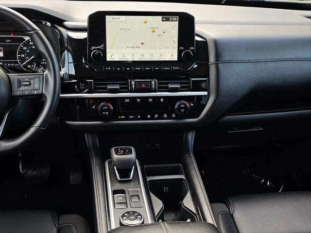 2025 Nissan Pathfinder SL 4WD