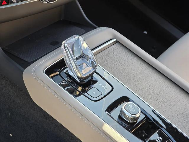2026 Volvo XC90 Plug-In Hybrid Core, T8 AWD, Electric/Gasoline, Bright, 7 Seats