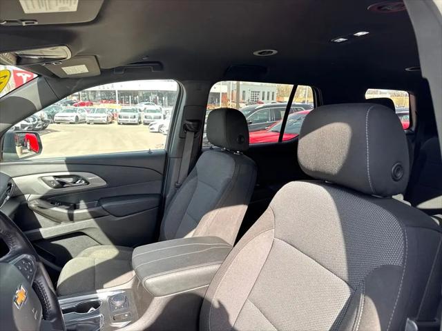 2022 Chevrolet Traverse FWD LT Cloth