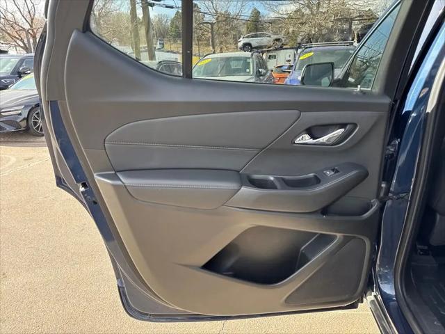 2022 Chevrolet Traverse FWD LT Cloth
