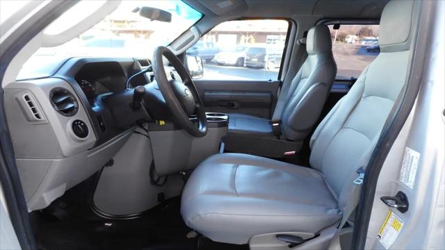 2012 Ford E-350 Super Duty XL