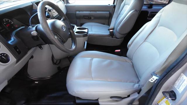2012 Ford E-350 Super Duty XL
