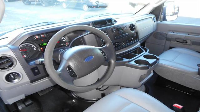 2012 Ford E-350 Super Duty XL