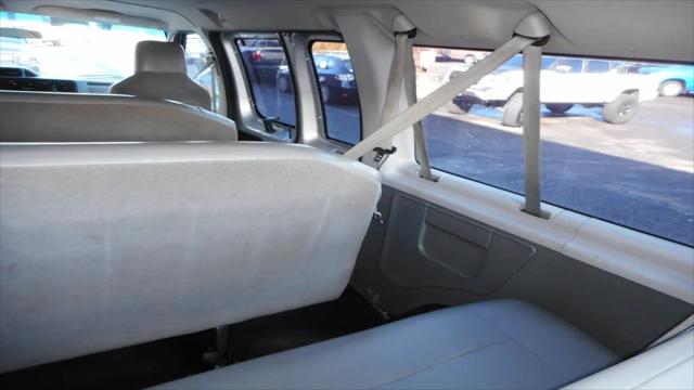 2012 Ford E-350 Super Duty XL