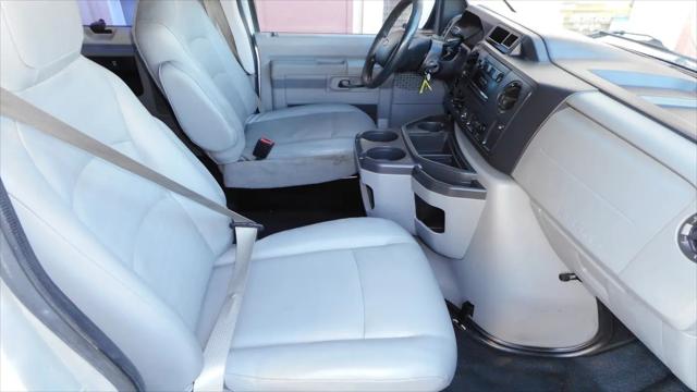 2012 Ford E-350 Super Duty XL