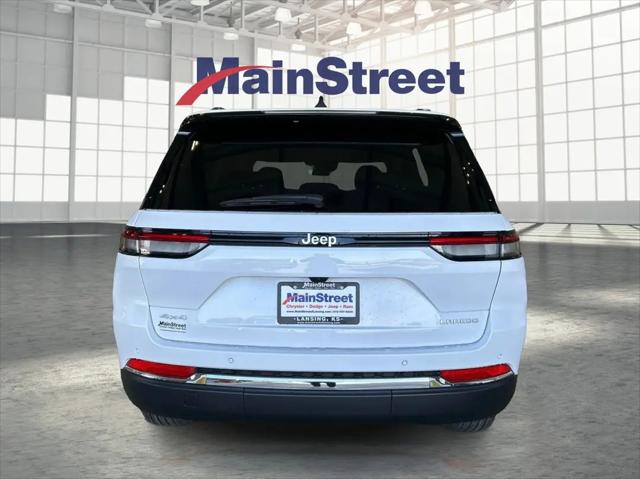 2026 Jeep Grand Cherokee Laredo 4x4