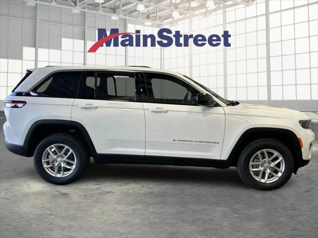 2026 Jeep Grand Cherokee Laredo 4x4