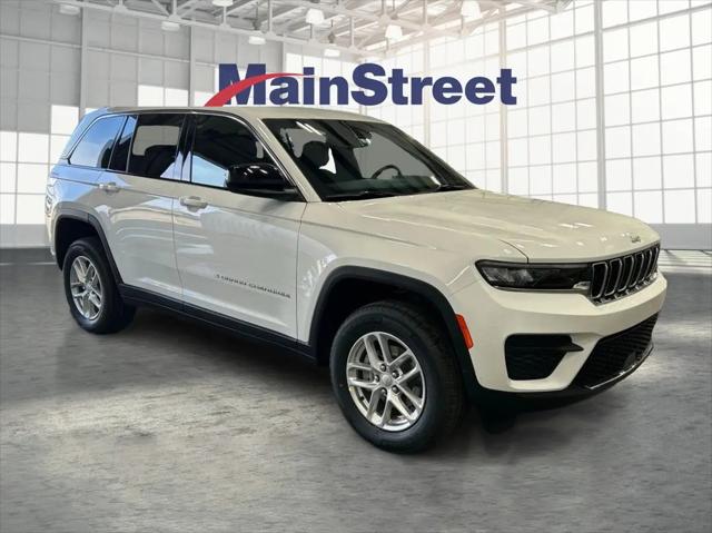 2026 Jeep Grand Cherokee Laredo 4x4