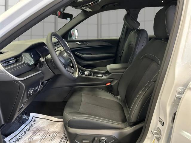 2026 Jeep Grand Cherokee Laredo 4x4