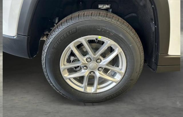 2026 Jeep Grand Cherokee Laredo 4x4