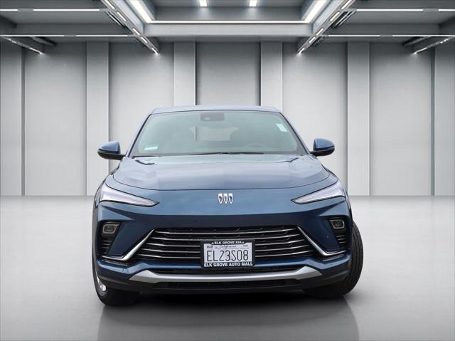 2026 Buick NV Preferred FWD