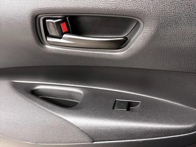 2024 Toyota Corolla LE [19]