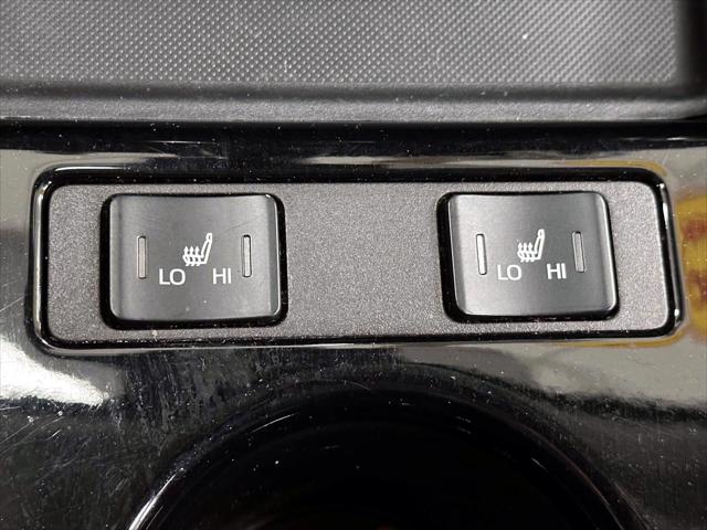 2022 Toyota Prius Prime LE [27]