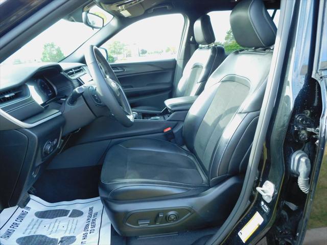 2023 Jeep Grand Cherokee L Altitude 4x4