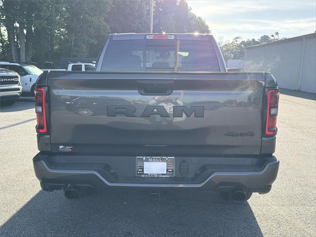 2026 Ram 1500 Express Crew Cab 4x4 5'7" Box