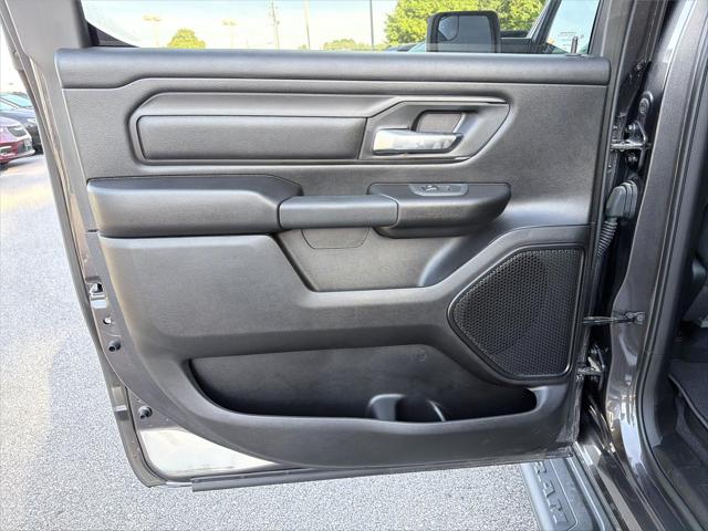 2026 Ram 1500 Express Crew Cab 4x4 5'7" Box