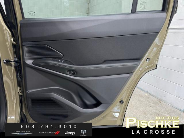 2026 Jeep Cherokee Laredo 4x4